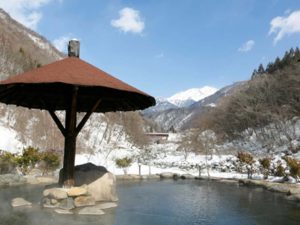 18 Best Mixed Onsen in Japan (With & Without Swimwear) – AlexRockinJapan