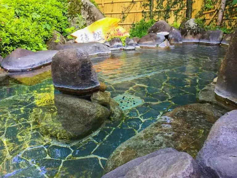 Are Onsen Good For The Skin? Top Onsen With Beauty Benefits ...